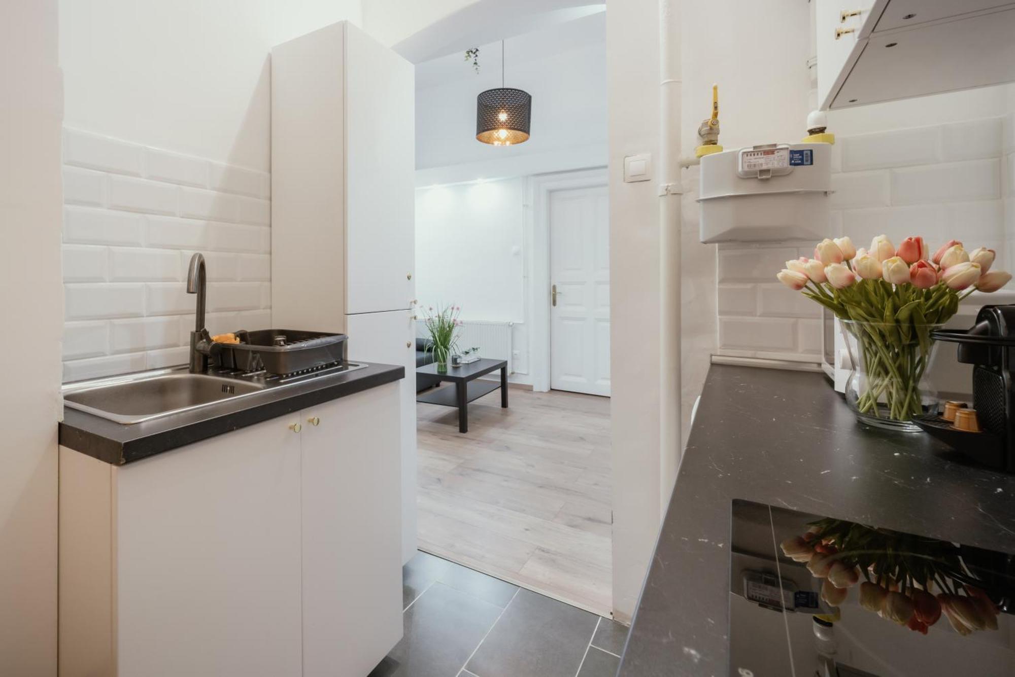 Modelia Apartment At Gellert Square Budapest Exterior photo